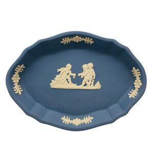 Vtg Wedgwood Blue Jasperware Fluted Oval Trinket Dish Cherubs Made in England
